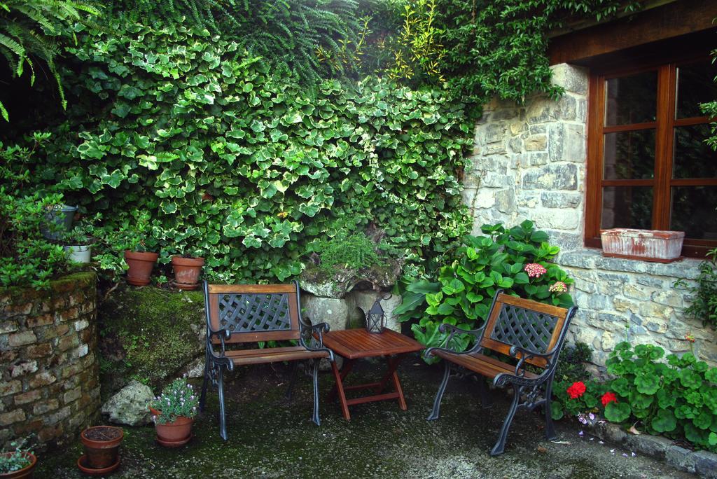 Trisqueles Y Buganvillas Villaviciosa  Luaran gambar