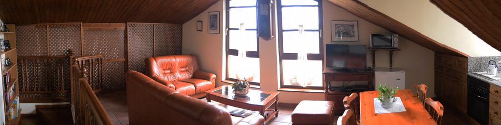 Trisqueles Y Buganvillas Villaviciosa  Luaran gambar